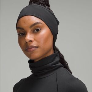 NWT lululemon Black Fleece Ear Warmer
